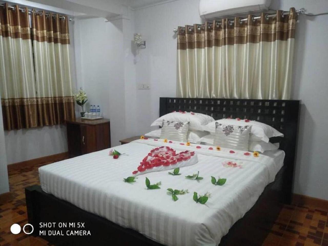 Golden Palace Hotel Hpa-an Extérieur photo
